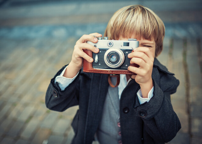 Vai skolas pasākumu fotografēšana ir bērnu tiesību pārkāpums?