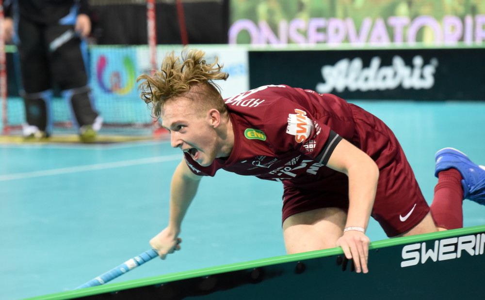 Latvijas florbola izlase pasaules čempionāta ceturtdaļfinālā smagi zaudē titulētajai Zviedrijai