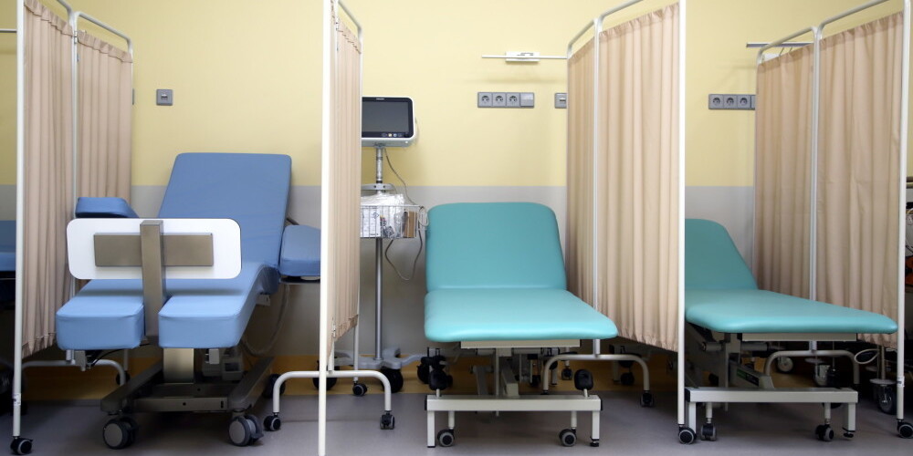 В больнице Страдиня "настойчиво рекомендуют" вакцинироваться от гриппа перед операцией