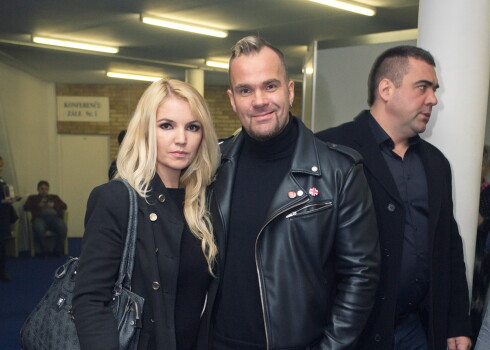 Andris un Liene mīlu neslēpj.