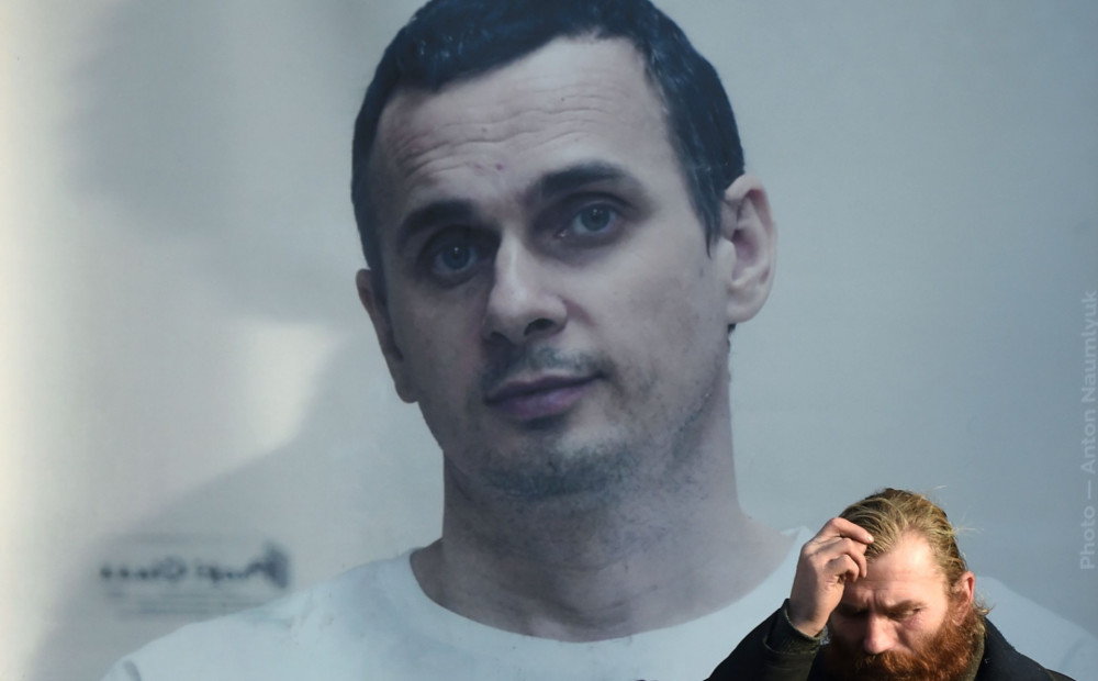 Krievijas cietumā esošajam režisoram Sencovam piešķirto Saharova balvu saņem viņa māsīca