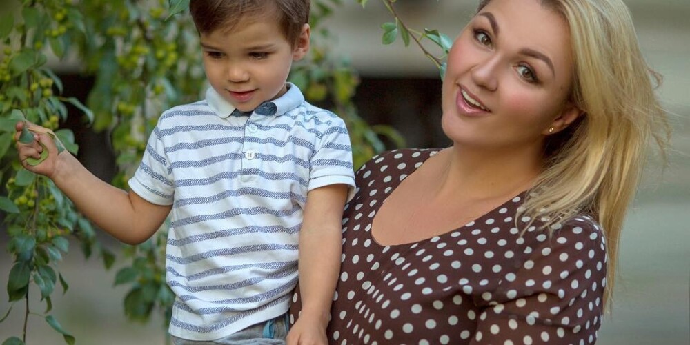 Звезде Comedy Woman Надежде Ангарской ошибочно диагностировали бесплодие, а ее сыну - синдром Дауна