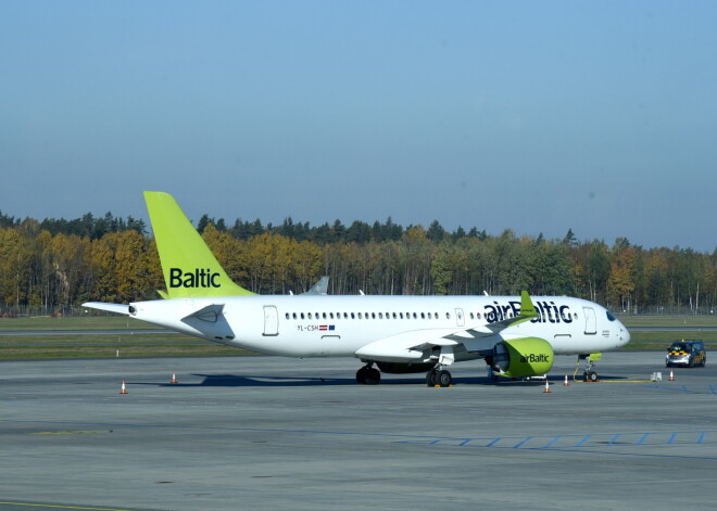 За 11 месяцев года airBaltic перевезла на 18% пассажиров больше