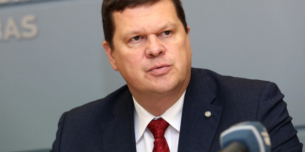 Gerhards valdībā iesniedzis likumprojektu par Rīgas domes atlaišanu
