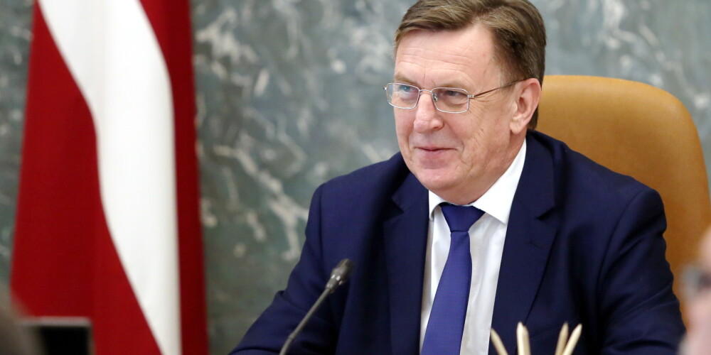 Premjers vēlas Ušakova atkāpšanos, bet ar Rīgas domes atlaišanas likumprojektu nesteigsies