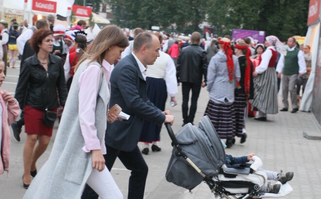 Imants kopā ar Litu un abu dēlu šovasar apmeklēja Vispārējo Dziesmu un Deju svētku koncertu Daugavas stadionā.