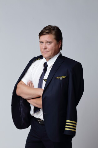 Divi Vienā. Jaunajā Latvijas Televīzijas seriālā Mārtiņa varonis Oskars ir neatlaidīgs cīnītājs par savu mīlestību