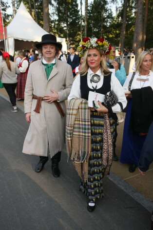 Valters Krauze un Jana Duļevska.