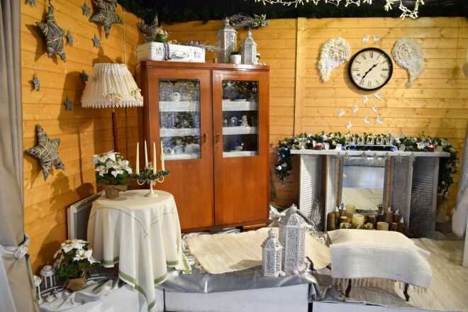 Daugavpils Vienības laukumā līdz par “vecajam Jaunajam gadam” 7. janvārī darbosies piemīlīgais Rūķu namiņš.