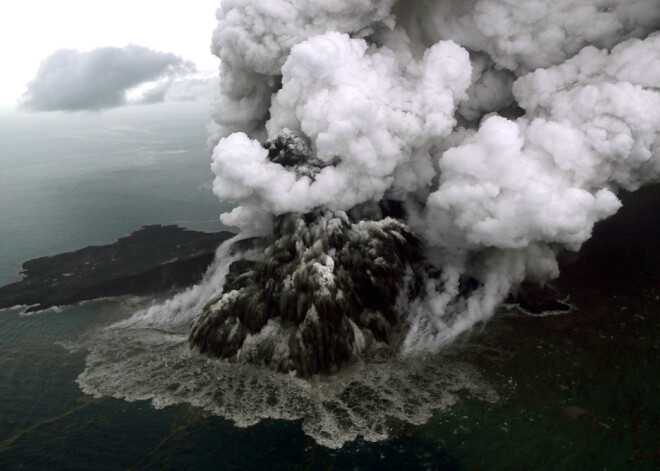 Anak Krakatau: viens no postošākajiem vulkāniem cilvēces vēsturē