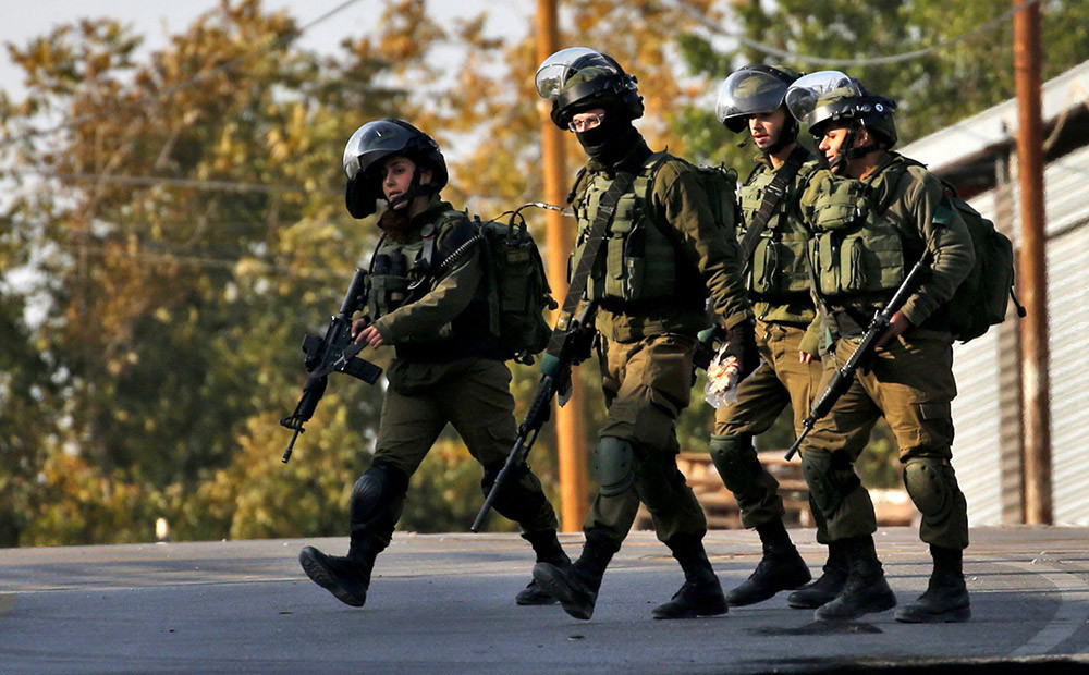 Izraēlas armija Golānas augstienēs atklājusi uguni uz bruņotiem robežpārkāpējiem