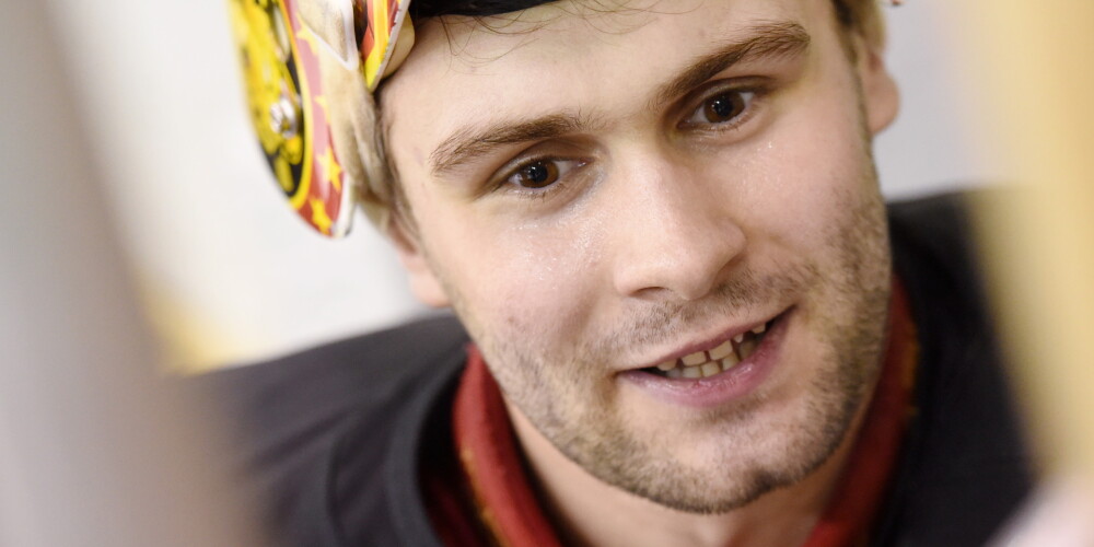 Latvijas hokeja izlases vārtsargs Punnenovs traumas dēļ nevarēs spēlēt aptuveni četrus mēnešus