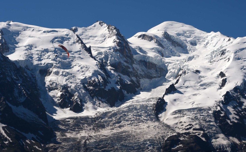 Alpos izglābts 12 gadus vecs zēns, kurš zem sniega lavīnas pavadīja 40 minūtes