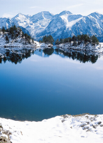Pasakains nacionālais parks Aiguestortes i Estany de Sant Maurici.