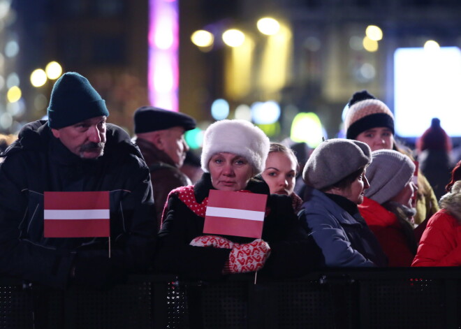 Aptauja: vairāk nekā puse iedzīvotāju uzskata, ka aizejošais gads Latvijai bijis tāds pats kā iepriekšējais