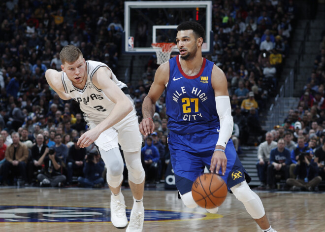 Bertāns sasniedz 1000 punktu robežu NBA, bet neglābj "Spurs" no zaudējuma