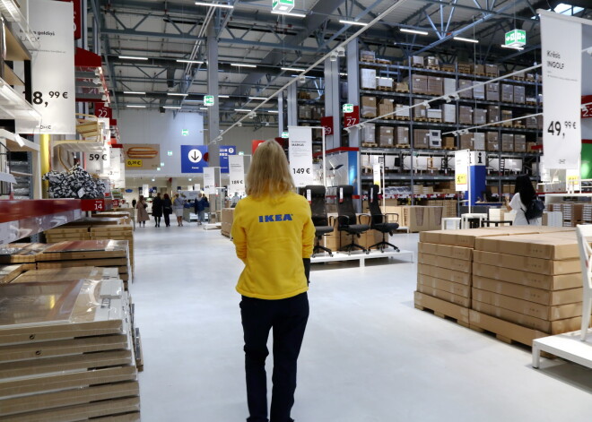 Noskaidrots, ko Latvijas iedzīvotāji Ziemassvētku sezonā visvairāk iepirka IKEA veikalā