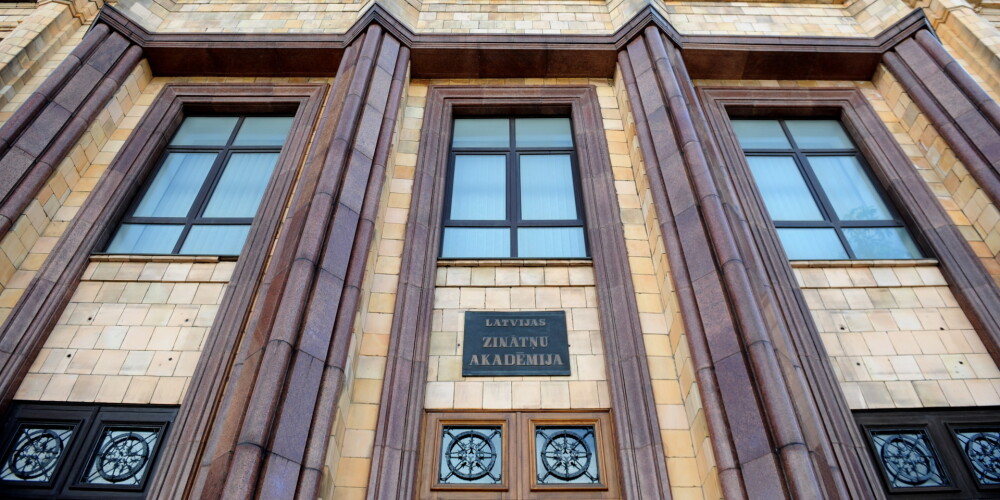 Latvijas Zinātņu akadēmija.