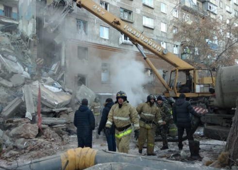 Очевидцы рассказали об обрушении дома в Магнитогорске