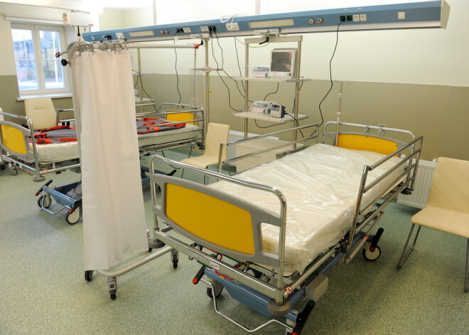 Latvijā ievieš valsts veselības apdrošināšanu un divus veselības pakalpojumu grozus