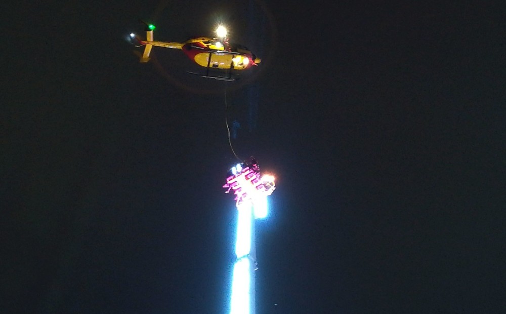 Francijā astoņi svinētāji Vecgada vakarā iestrēgst karuselī 50 metrus virs zemes
