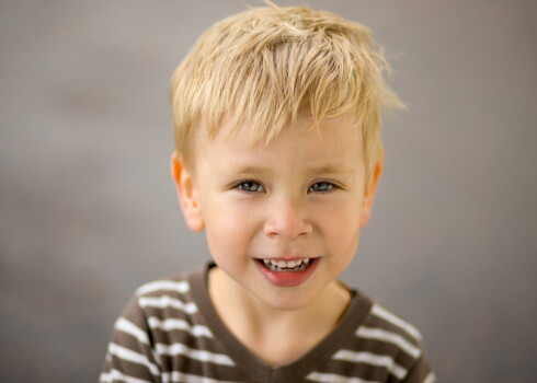 Daudz bērnu, kas pieķerti zogam atkārtoti, nāk no ģimenēm, kurās trūkst siltuma gan vecāku savstarpējās attiecībās, gan abu vecāku attieksmē pret bērnu.