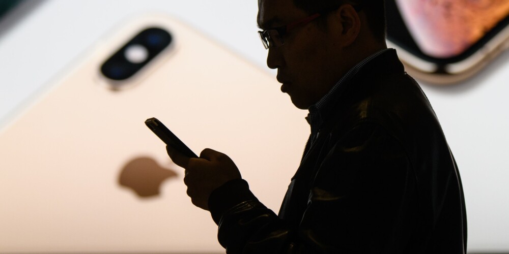 "Apple" atzīst sakāvi - pieprasījums pēc uzņēmuma rentablākā produkta krītas
