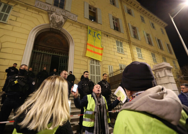 Francijā aizturēts "dzelteno vestu" līderis Ēriks Druē