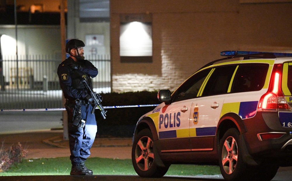 Zviedrijā sāk tiesāt 6 vīriešus, kas apsūdzēti terorismā