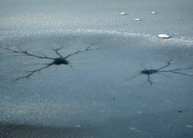 Отменен запрет находиться на льду некоторых рижских водоемов