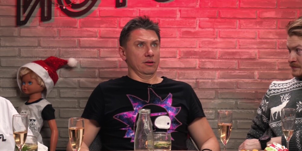 Kseniya Lavrova Glinkaning yalangoch tanasi Seks mashinasi bilan porno