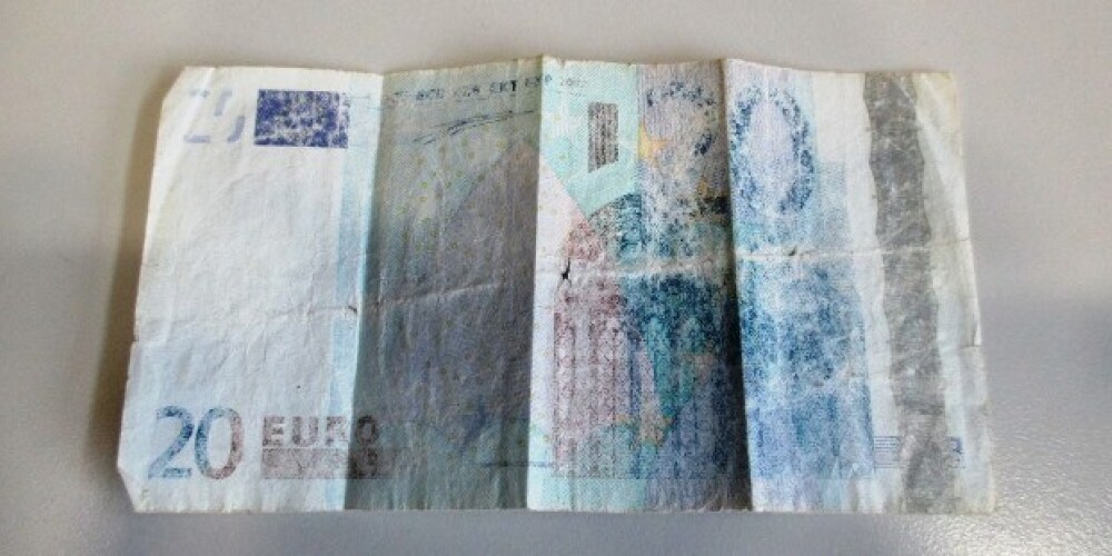 Latvijas Banka joprojām maina latus pret eiro un bojātus eiro pret jaunām banknotēm. Summas rēķināmas miljonos