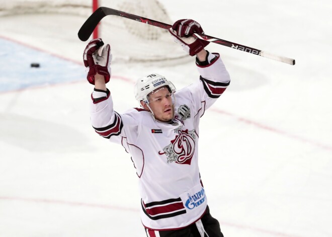 Indrašim divas rezultatīvas piespēles Maskavas "Dinamo" uzvarā pār KHL čempioni