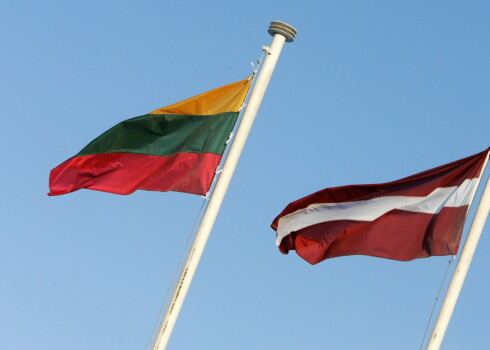 Skaistā simtgades iecere uz Latvijas robežām izvietot karogus palikusi "pusmastā"