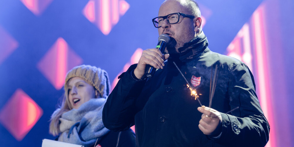 Мэр Гданьска умер после нападения на благотворительном концерте