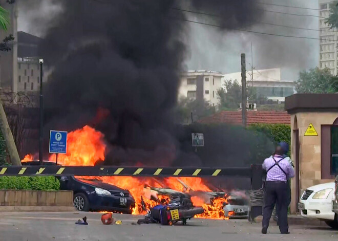 Nairobi viesnīcu un biroju kompleksam uzbrukuši islāmisti; ir nogalinātie