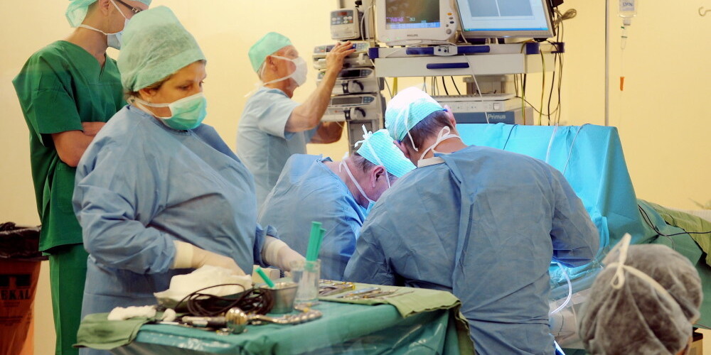Сложнее онкологии: в Восточной больнице рижанину 9 часов вырезали паразитов