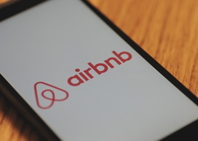 Amerikāņu ģimenes nepatīkamais atradums “Airbnb” dzīvoklī licis aizdomāties par šī pakalpojuma drošumu