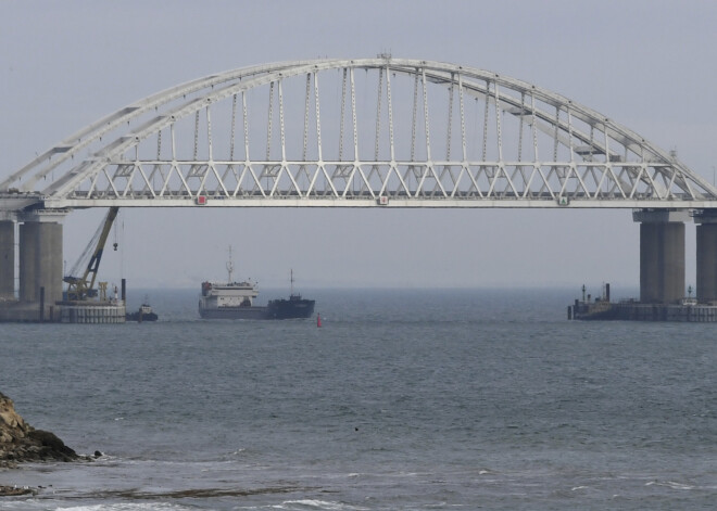 Kerčas šaurumu turpmāk novēros Vācija un Francija