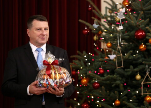 Vējonis Ziemassvētku un Jaunā gada apsveikumus saņēmis no Putina, Lukašenko un Trampa