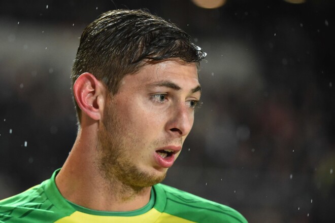 Anglijas futbola premjerlīgas komandas Kārdifas "City" uzbrucējs Emiliano Sala.