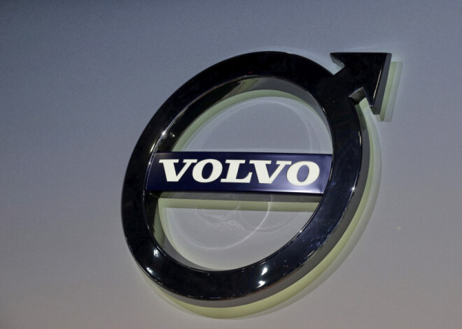 "Volvo Cars" pasaulē atsauc 200 000 automobiļu