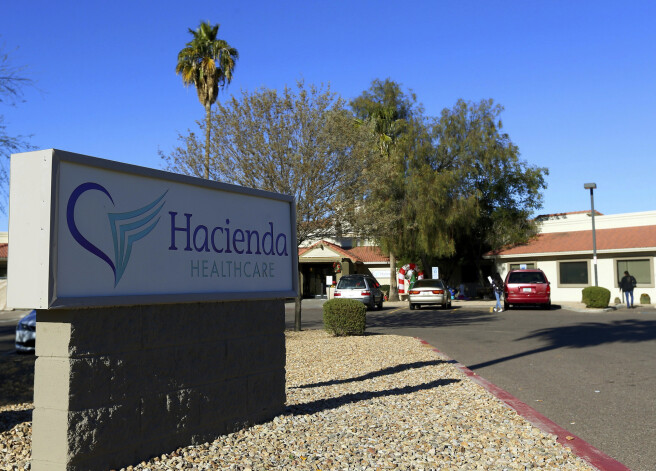 "Hacienda HealthCare" slimnīcā kāda sieviete, kura 14 gadus atrodas komā, pērnā gada 29.decembrī pasaulē laidusi dēlu.