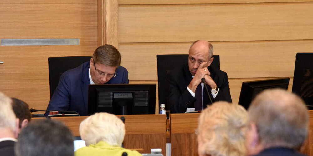 Koalīcijas vairākums vēl vērtēs Rīgas domes atlaišanas likumprojektu