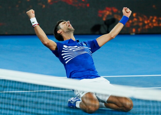 Džokovičs neastāj cerības Nadalam un pārliecinoši uzvar "Australian Open"