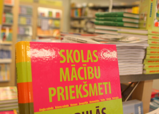 Vāc parakstus, lai izglītības iestādēs Latvijā atgrieztu "vecos labos laikus"