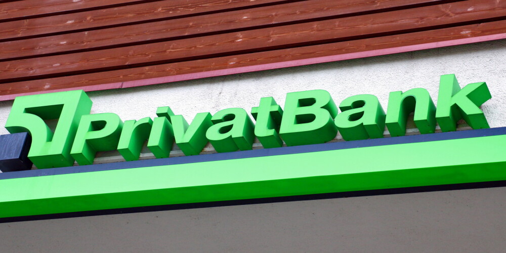 "PNB banka" grasās pirkt "PrivatBank"