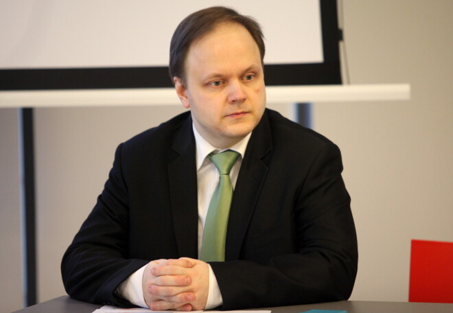 Hakeris Neo, 2010. gada Eiropas Gada cilvēks Latvijā Ilmārs Poikāns atklājis eiroparlamentārieša Andreja Mamikina iespējamo saistību ar Kremļa troļļotājiem.