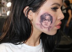 Apmāta fane liek sev uz sejas uztetovēt dziedātāja Harija Stailsa portretu