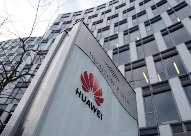 Iespējamu drošības risku dēļ Čehijā no iepirkuma konkursa izslēdz "Huawei"